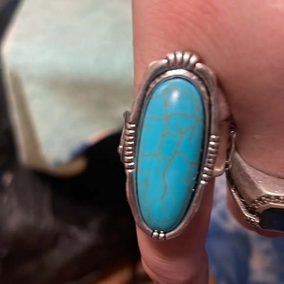 Adjustable turquoise and metal ring. - Picture 3 of 5